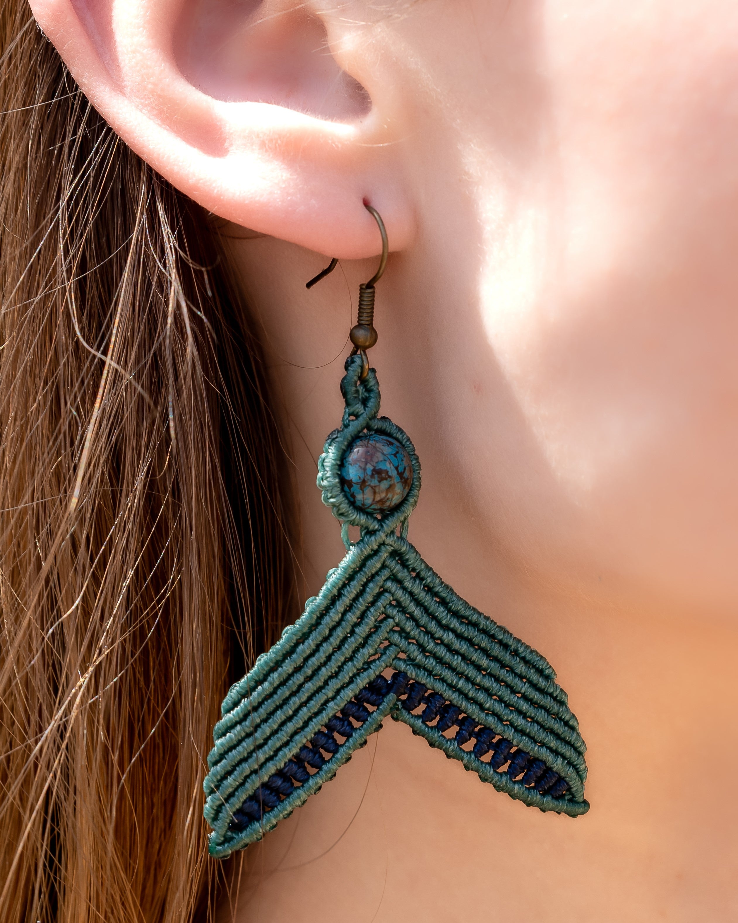 Whale tale macrame earrings